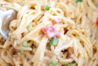 Creamy Crockpot Chicken Spaghetti with Velveeta