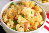 Creamy Macaroni with Ham and Peas