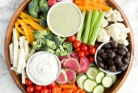 Crafting a Stunning Veggie Platter