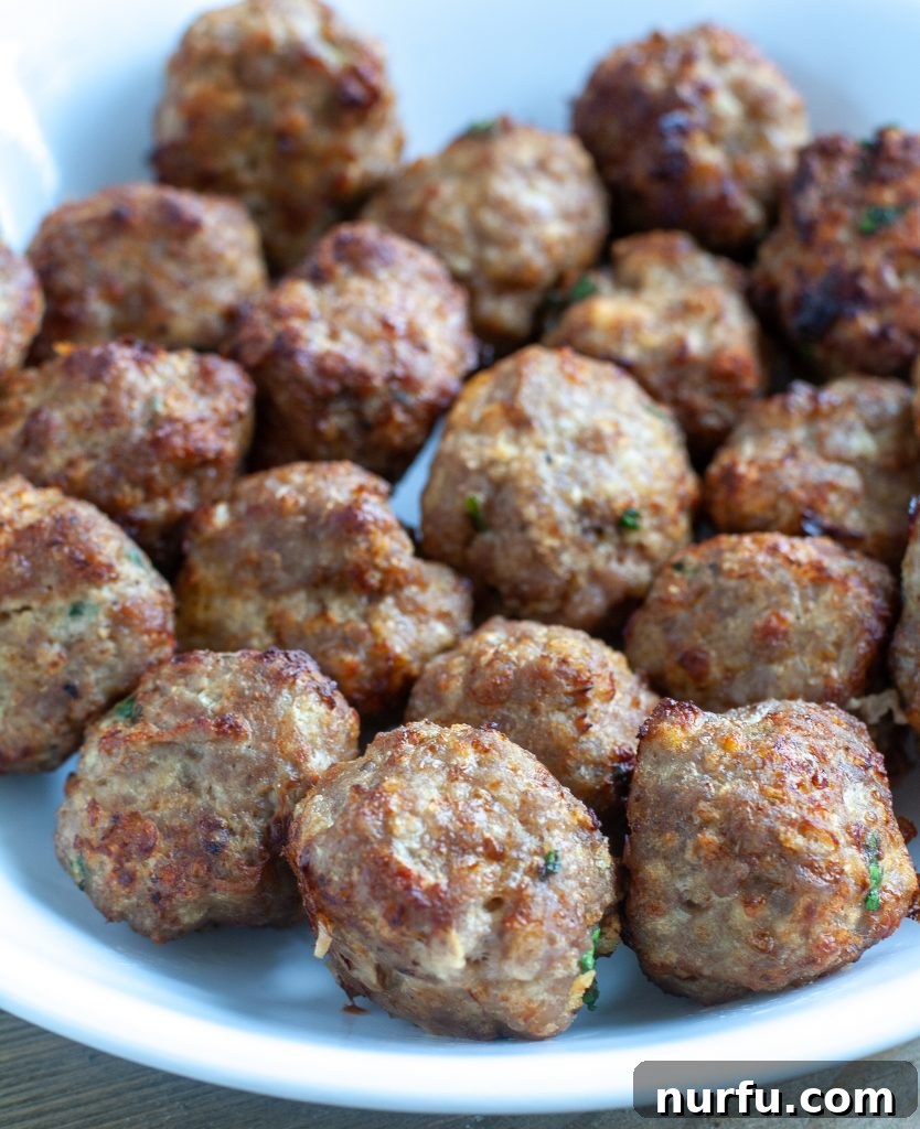 Air fryer turkey meatballs Air fryer turkey meatballs in a white bowl