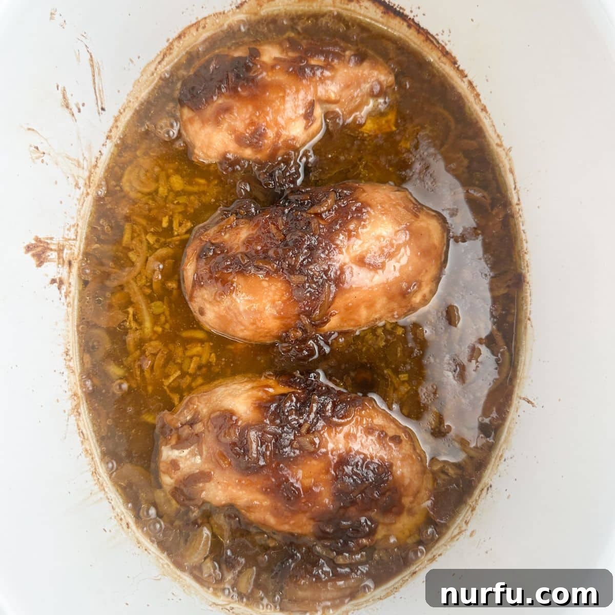 Caramelized French Onion Chicken 6 Slow cooker with French onion chicken.