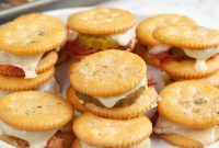 Ritz Crackers with Bacon and Pickle Spread: Crispy Party Snack