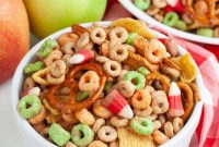 Crispy Apple Pie Snack Mix with Cinnamon & Caramel