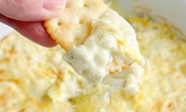 Quick 3-Ingredient Creamy Artichoke Dip